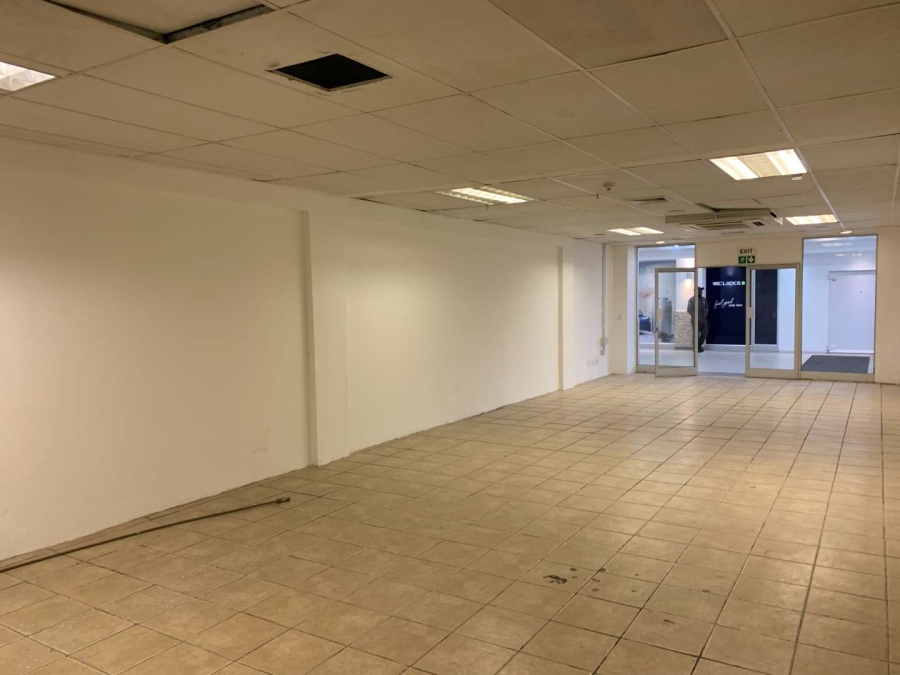 To Let commercial Property for Rent in Sonstraal Western Cape